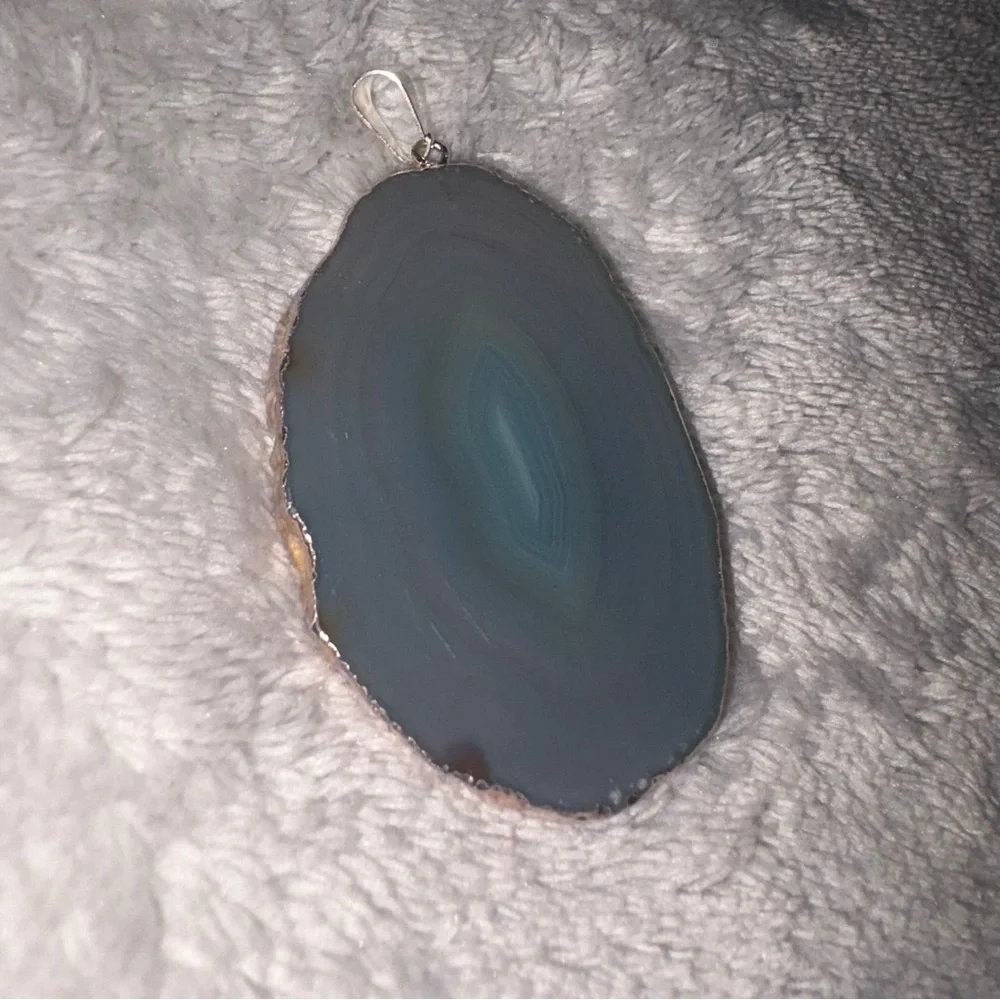 ✨ Silver Horizon Agate Pendant | Blue Gray Slice Necklace | Boho Chic Jewelry - Picture 5 of 5